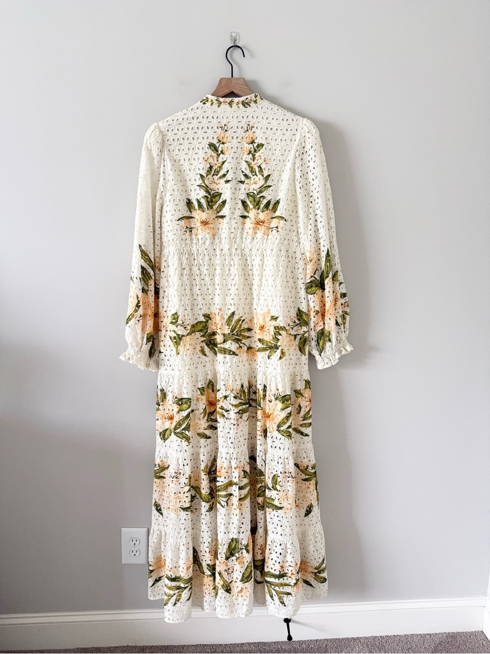 NWT Farm Rio Long Sleeve Cream Peach Floral Eyelet Maxi Dress Size L - Picture 4 of 9